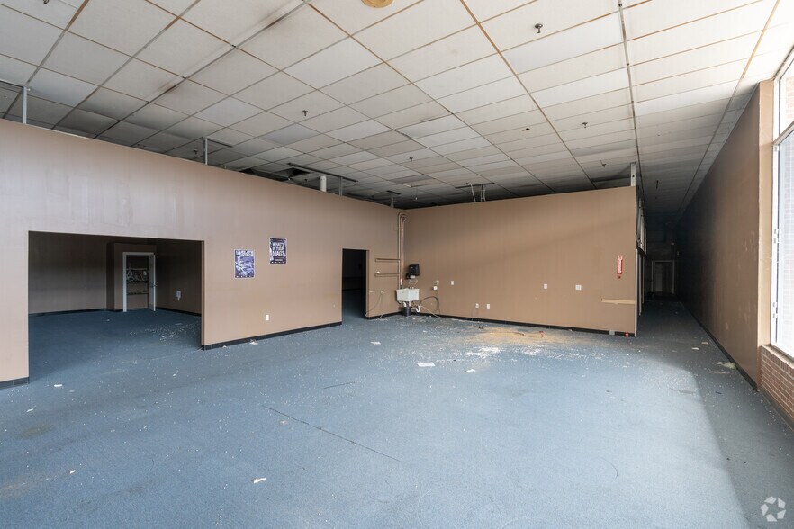 More Photos Of 233 S Broadway, Pennsville Unknown For Lease