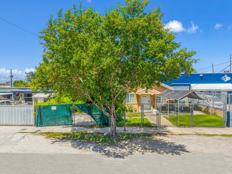 More Photos Of 2180 NW 18th Ave, Miami Industrial For Sale