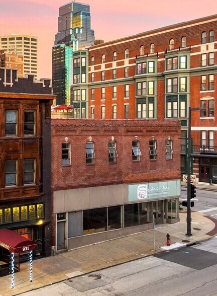 Primary Photo Of 933-935 Broadway Blvd, Kansas City Storefront Retail Residential For Lease