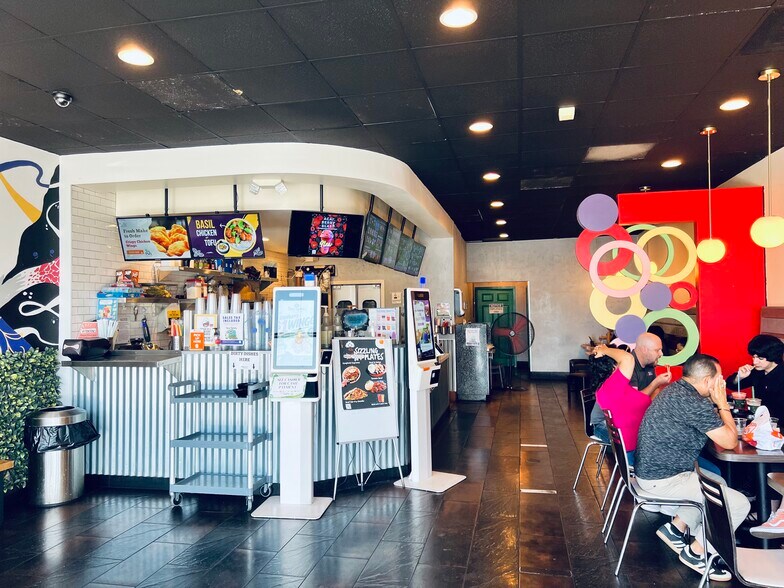 More Photos Of 1431-1449 Colorado Blvd, Pasadena Restaurant For Lease