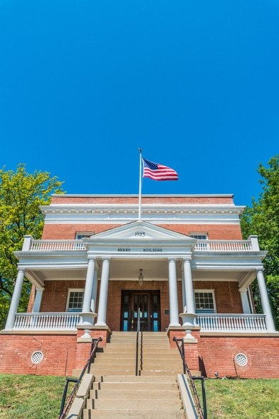 More Photos Of 1923 N Classen Blvd, Oklahoma City Office For Lease