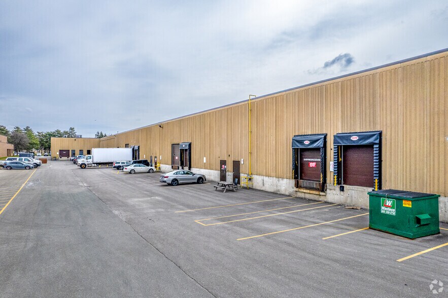 More Photos Of 1705 Argentia Rd, Mississauga Warehouse For Lease