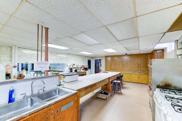 More Photos Of 24 Pine St, Amsterdam Religious Facility For Sale