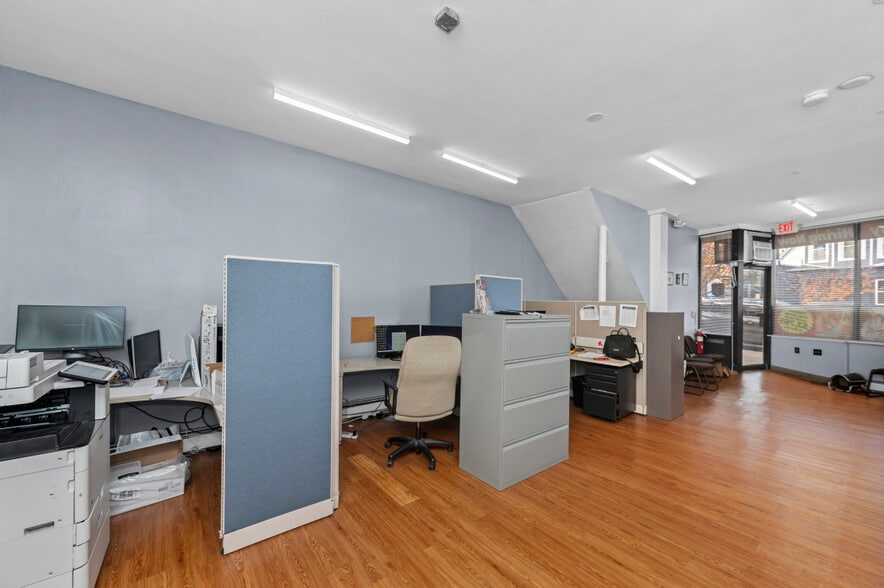 More Photos Of 97-101 Main St, Malden Storefront Retail Office For Lease