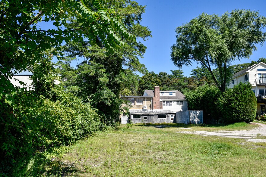 More Photos Of 56-A & B Shore Rd, Glenwood Landing Apartments For Sale