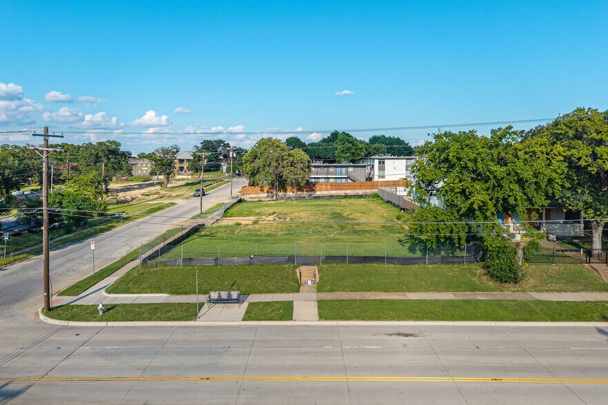 More Photos Of 722 N Marsalis Ave, Dallas Land For Sale