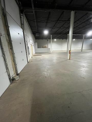 More Photos Of 612 11th Ave NW, Rochester Distribution For Sale