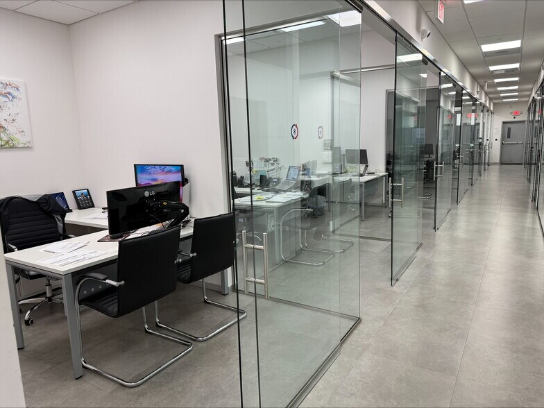 More Photos Of 20841 Johnson St, Pembroke Pines Warehouse For Lease