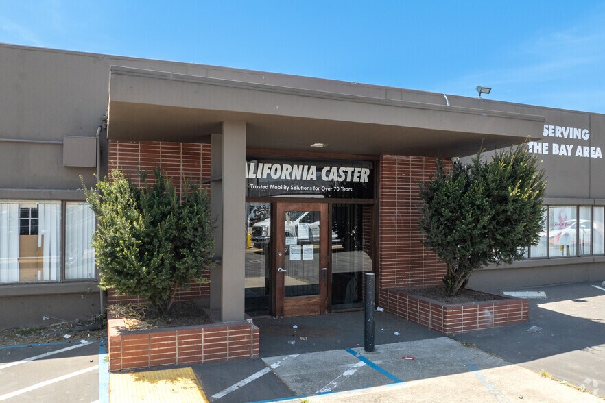 More Photos Of 6425 San Leandro St, Oakland Industrial For Sale