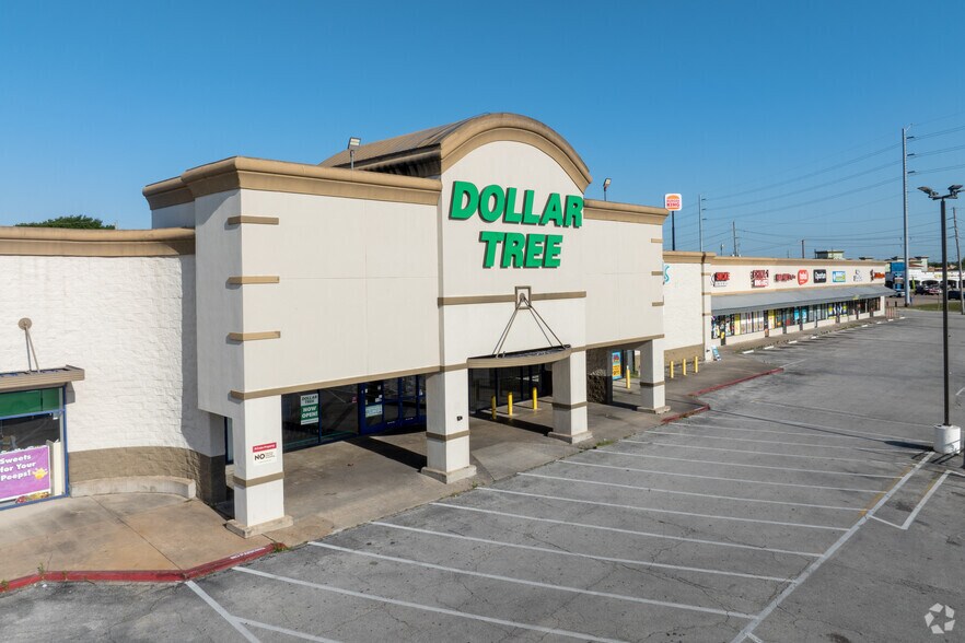 More Photos Of 13703-13771 SH 249, Houston Unknown For Lease