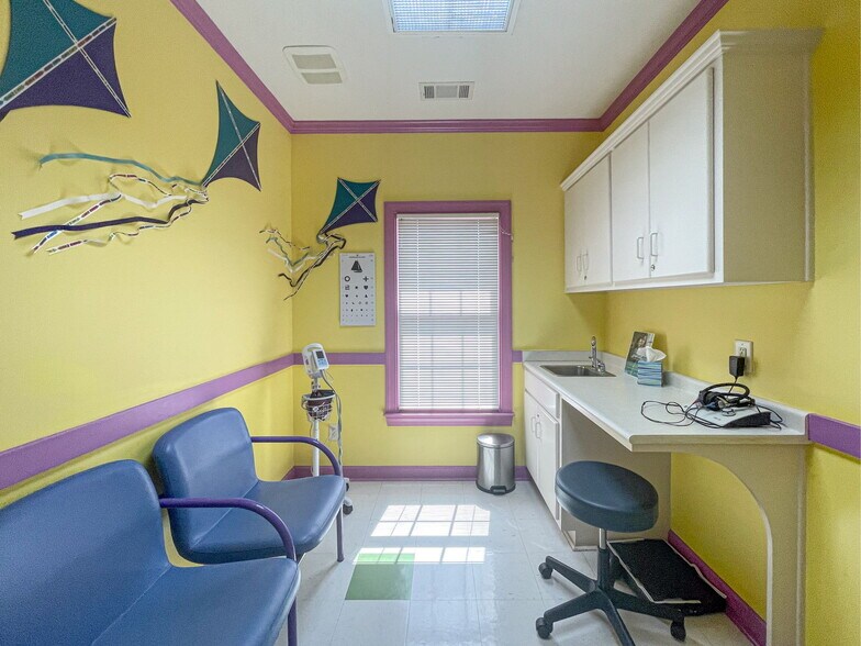 More Photos Of 1900 11th Ave, Columbus Medical For Lease