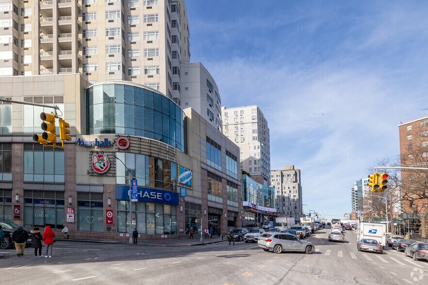 More Photos Of 13107 40th Rd, Flushing Medical For Lease