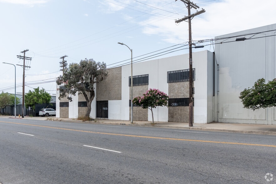 More Photos Of 9237 San Fernando Rd, Sun Valley Warehouse For Sale