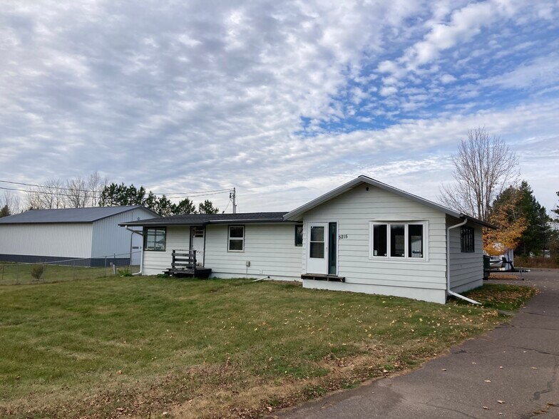 More Photos Of 5215 Rice Lake Rd, Duluth Schools For Lease