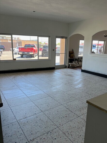 More Photos Of 9353 Greenback Ln, Orangevale Freestanding For Lease