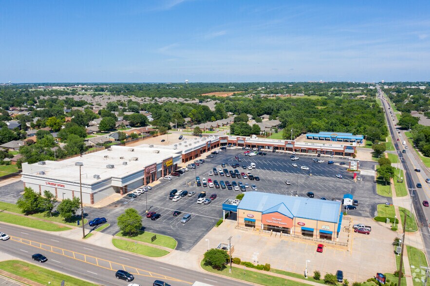 More Photos Of 200-230 S Santa Fe Ave, Edmond Unknown For Lease