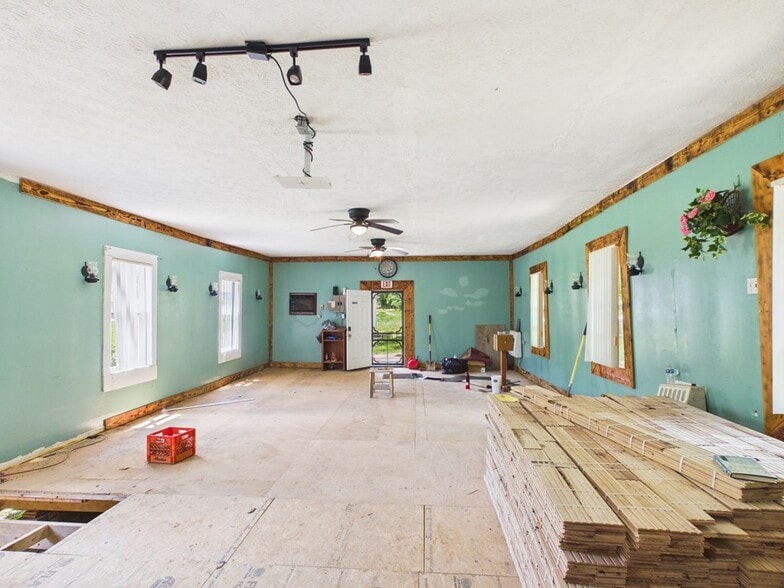 More Photos Of 2071 Mattie Rd, Louisa Religious Facility For Sale