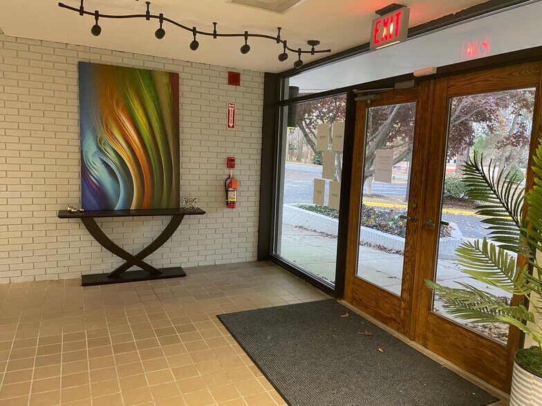 More Photos Of 1914 Association Dr, Reston Office For Lease