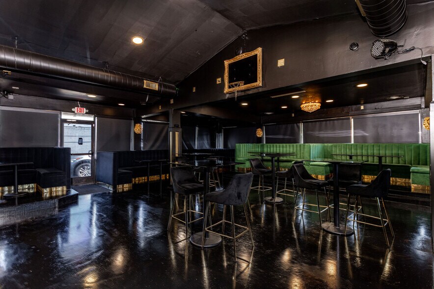 More Photos Of 8021 Hamilton Ave, Cincinnati General Retail For Sale