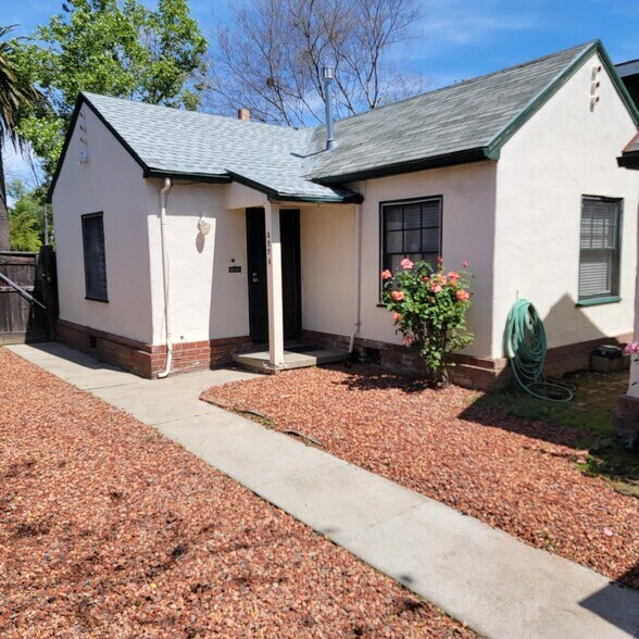 More Photos Of 3226 W St, Sacramento Apartments For Sale