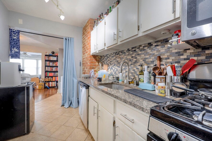 More Photos Of 4226-4228 Locust St, Kansas City Apartments For Sale