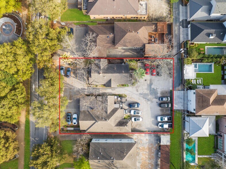 More Photos Of 1030 Heights Blvd, Houston General Retail For Sale