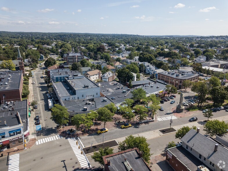 More Photos Of 325 Broadway, Arlington Freestanding For Lease