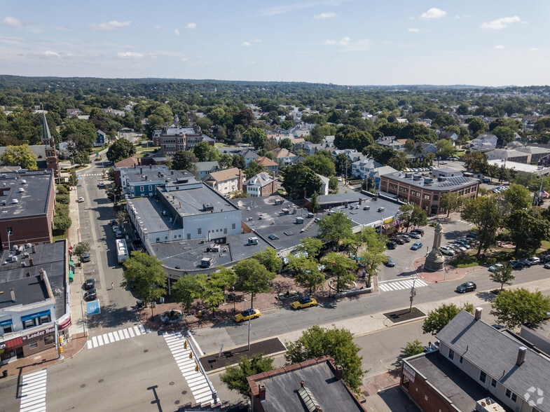 More Photos Of 325 Broadway, Arlington Freestanding For Lease