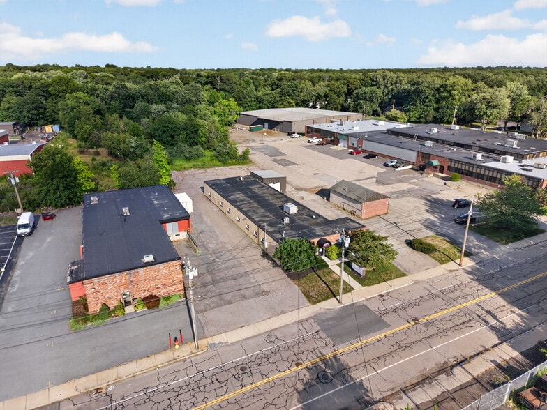 More Photos Of 234 O'Neil Blvd, Attleboro Manufacturing For Sale