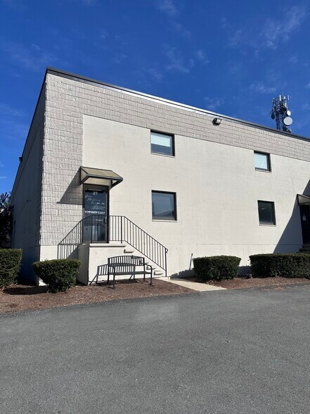 More Photos Of 34 Sullivan Rd, North Billerica Warehouse For Lease