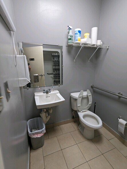 More Photos Of 4225 Brookfield Corporate Drive Dr, Chantilly Industrial For Lease