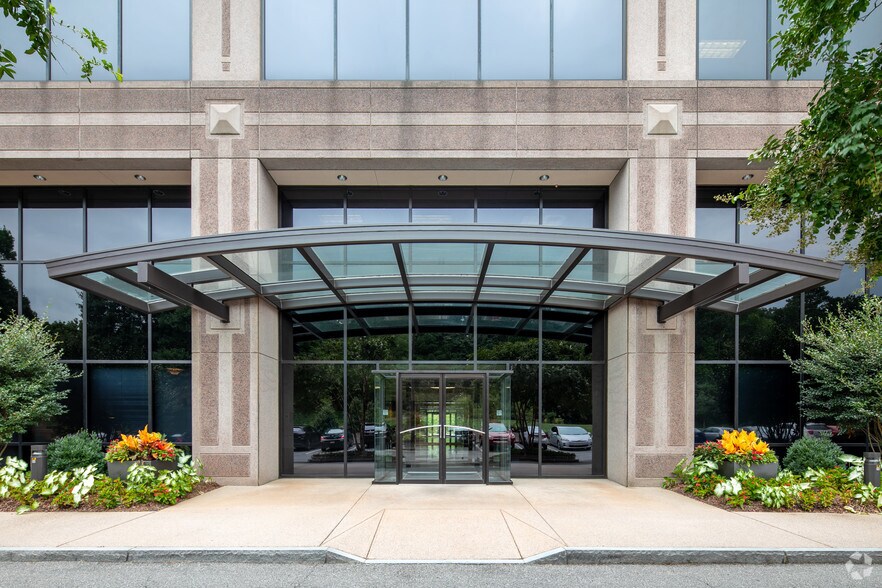 More Photos Of 50 Glenlake Pky NE, Atlanta Office For Lease