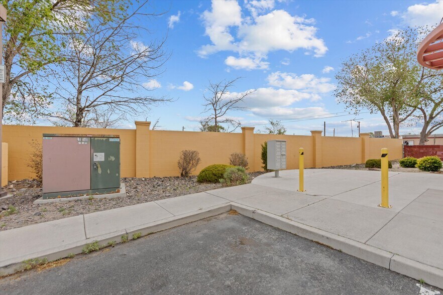 More Photos Of 460 W Main St, Fernley Freestanding For Sale