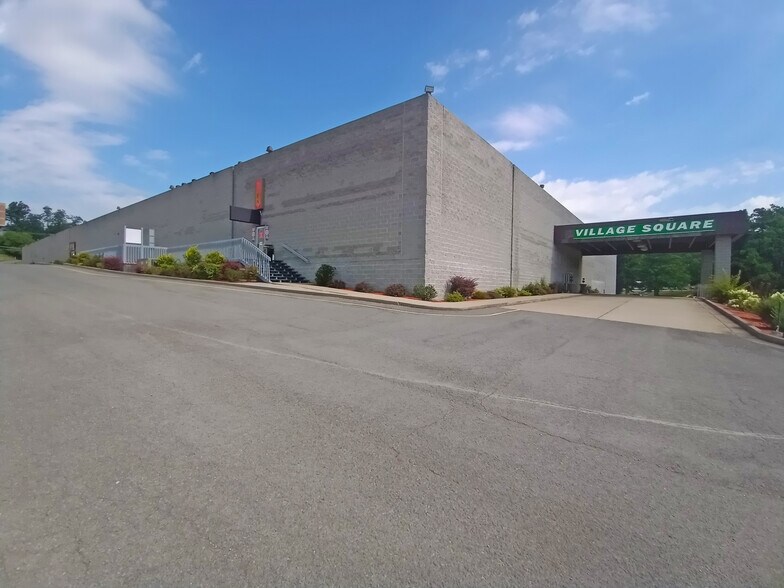 More Photos Of 1489 Milford St S, Clarksburg Office For Lease