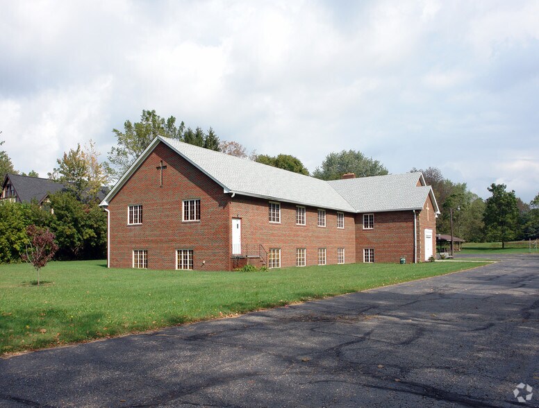 Primary Photo Of 1541 S Water St, Kent Religious Facility For Sale