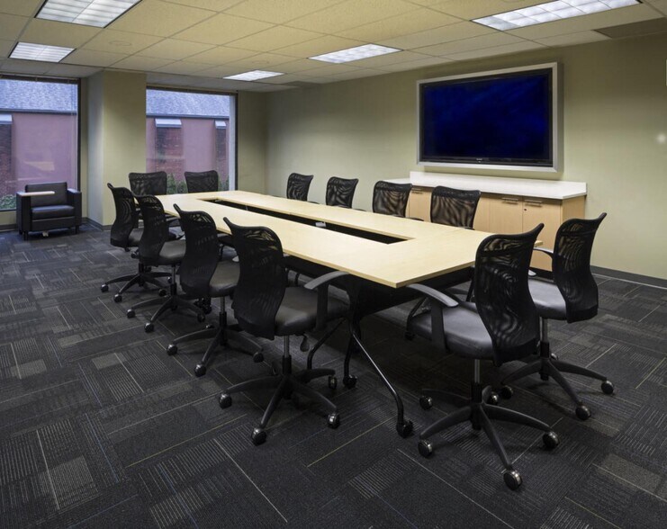 More Photos Of 1188 W Georgia St, Vancouver Office For Sale