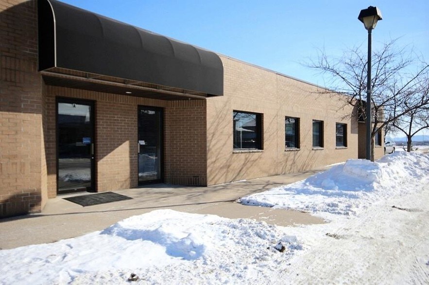 More Photos Of 111 S Walnut St, La Crescent General Retail For Lease