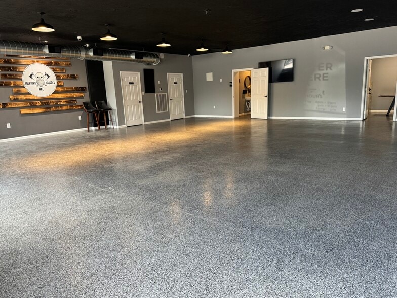 Primary Photo Of 903 Riverside Dr, Columbia Storefront Retail Office For Lease