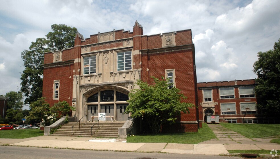 More Photos Of 847 N Main St, Meadville Medical For Lease