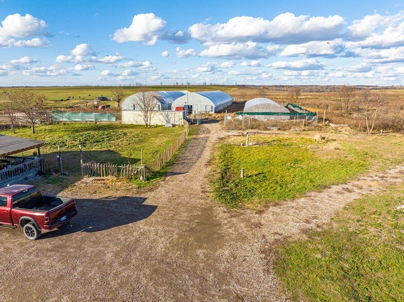 More Photos Of 426550 E 250 Rd, Chelsea Specialty For Sale