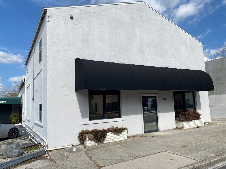 More Photos Of 1021 W Fairbanks Ave, Winter Park Freestanding For Sale