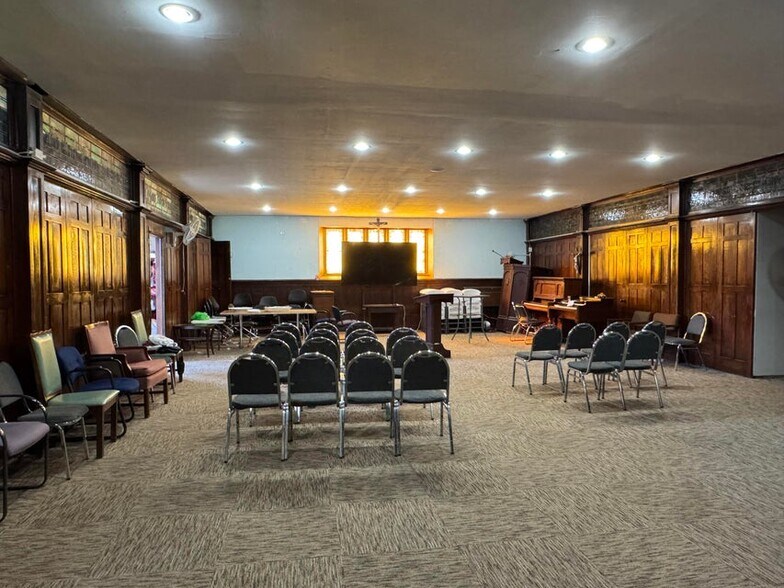 More Photos Of 820 Madison Ave, Albany Religious Facility For Sale
