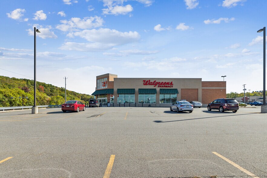 More Photos Of 2100 N Township Blvd, Pittston General Retail For Lease