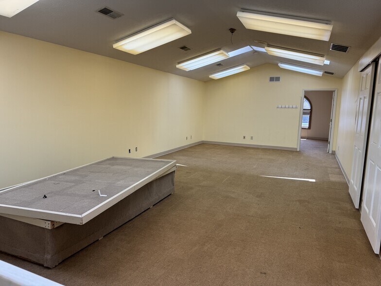 More Photos Of 160 Sagamore Pky W, West Lafayette Office For Lease