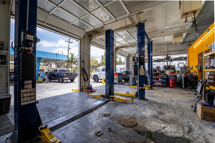More Photos Of 21011 Pioneer Blvd, Lakewood Carwash For Sale