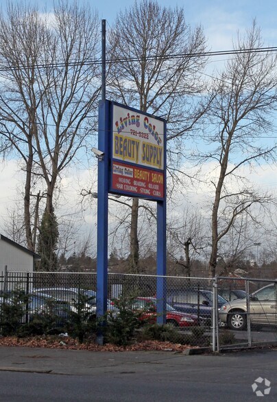 More Photos Of 9416 Rainier Ave S, Seattle Freestanding For Lease