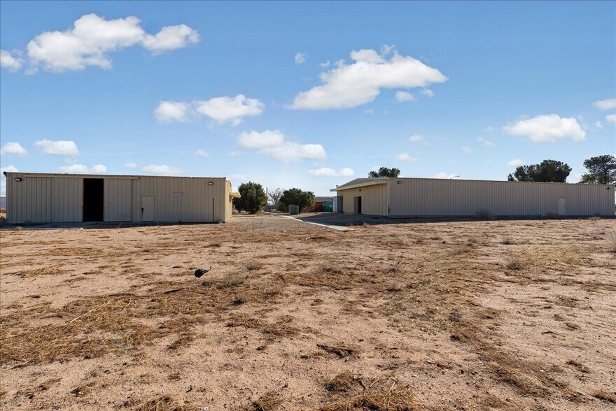 More Photos Of 6288 Curtis Pl, California City Warehouse For Sale