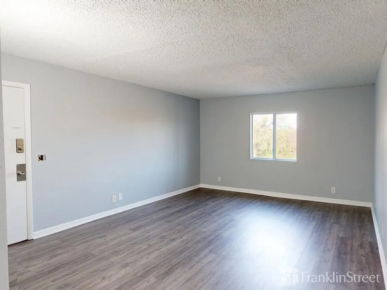 More Photos Of , Nashville Multifamily For Sale