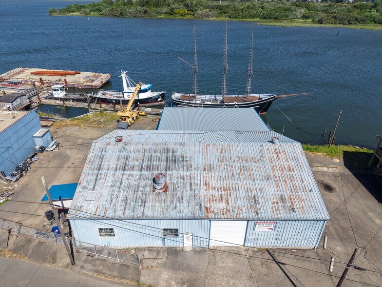 More Photos Of 390 N Front St, Coos Bay Industrial For Sale