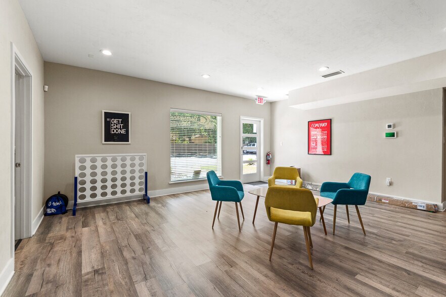 More Photos Of 2720 NW 6th St, Gainesville Medical For Lease